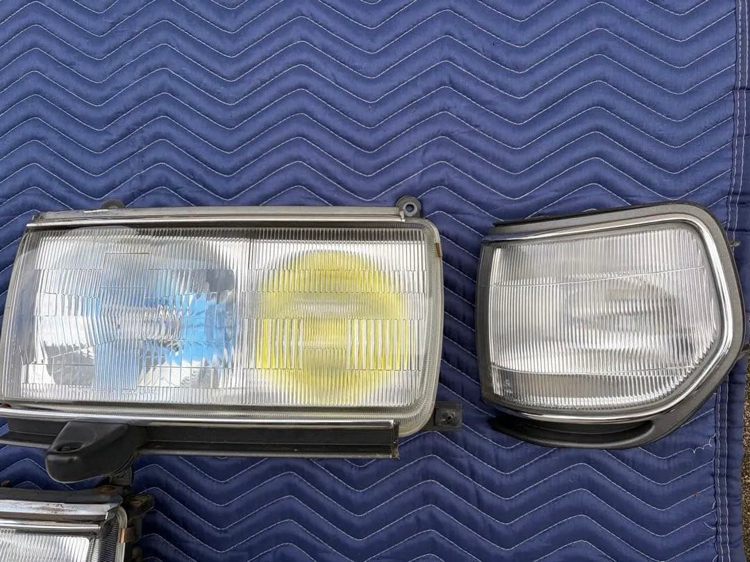 りょ ランクル80 純正ヘッドライトコーナーランプ　レンズフルセット