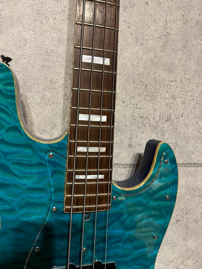 ベース　バッカスBacchus WL-007 R AQB