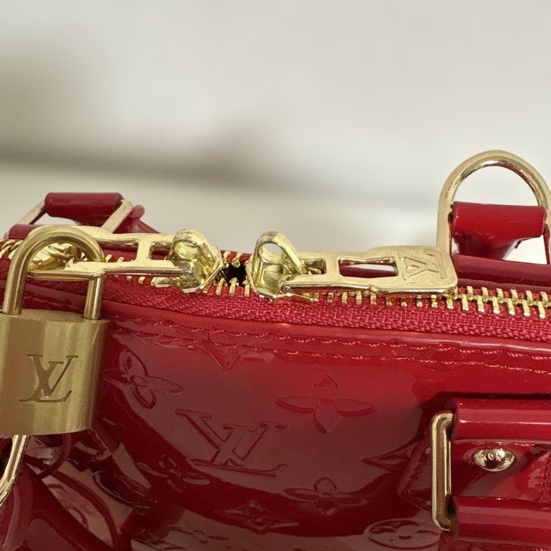 N*⃛様 エナメル赤2ウェイバッグ