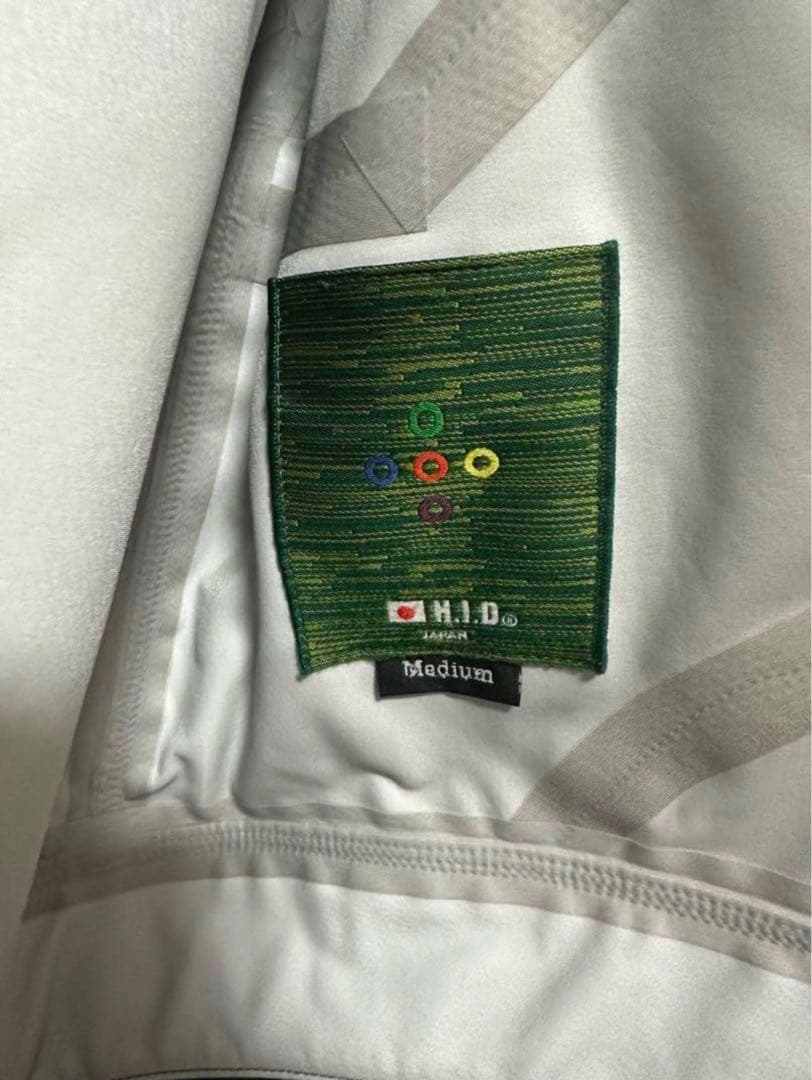 H.I.D（エイチアイディー）のスノーボード用ジャケットとビブパンツのセット