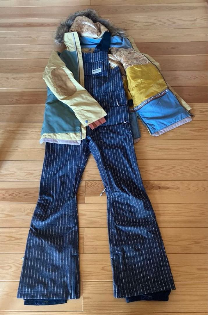 【未使用】BURTON women's 上下セット　ジャケットS、パンツS