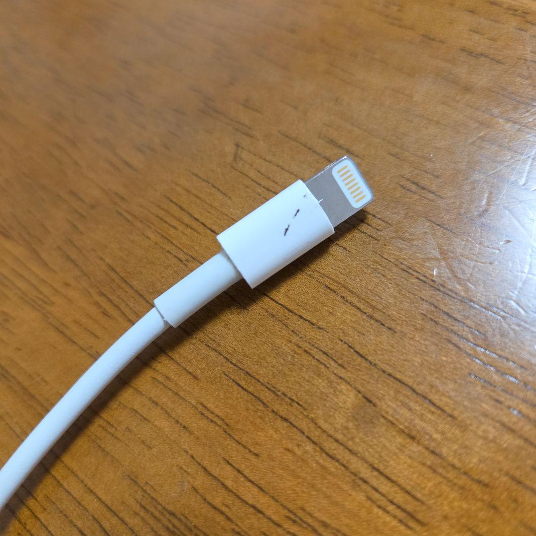 iPad　第6世代　32GB　 本体 充電ケーブル・アダプタ付属