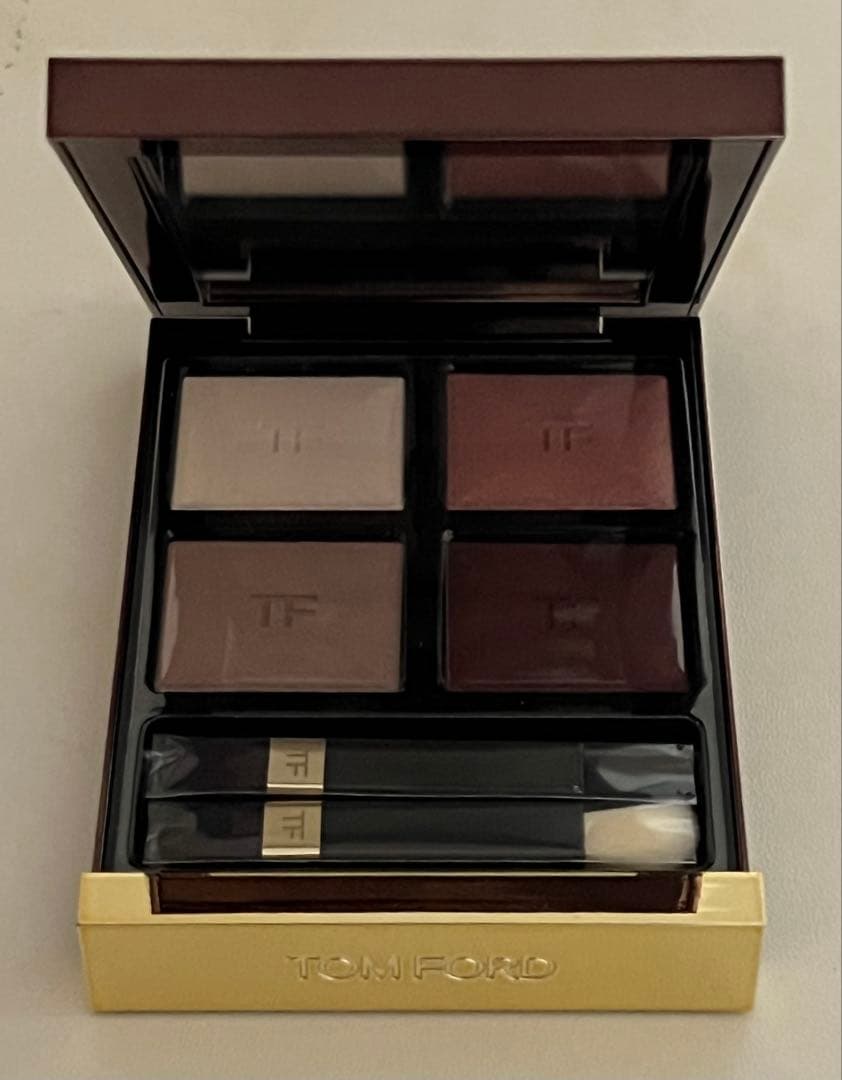 新品未使用　TOM FORD アイカラークワッド 27 ヴァージンオーキッド