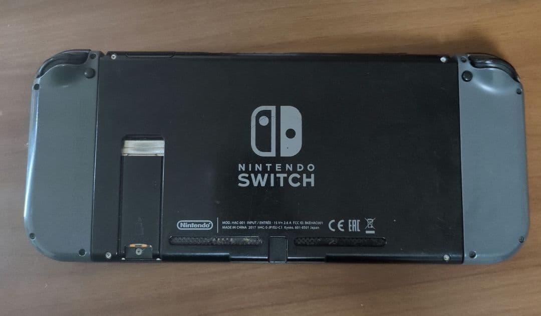 ニンテンドー　switch　本体