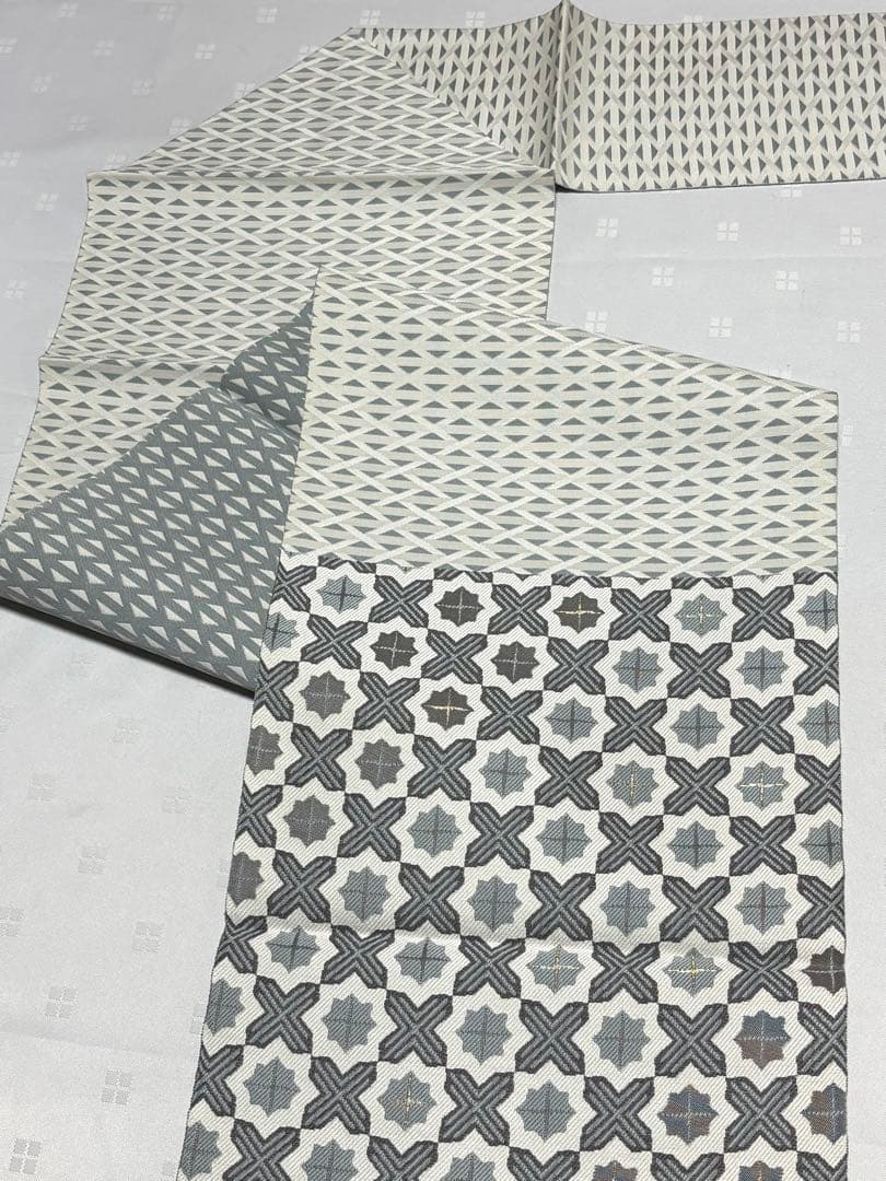 未使用品　和服帯　正絹　十字繋ぎ.幾何学模様　名古屋帯(帯封付) 早い者勝ち