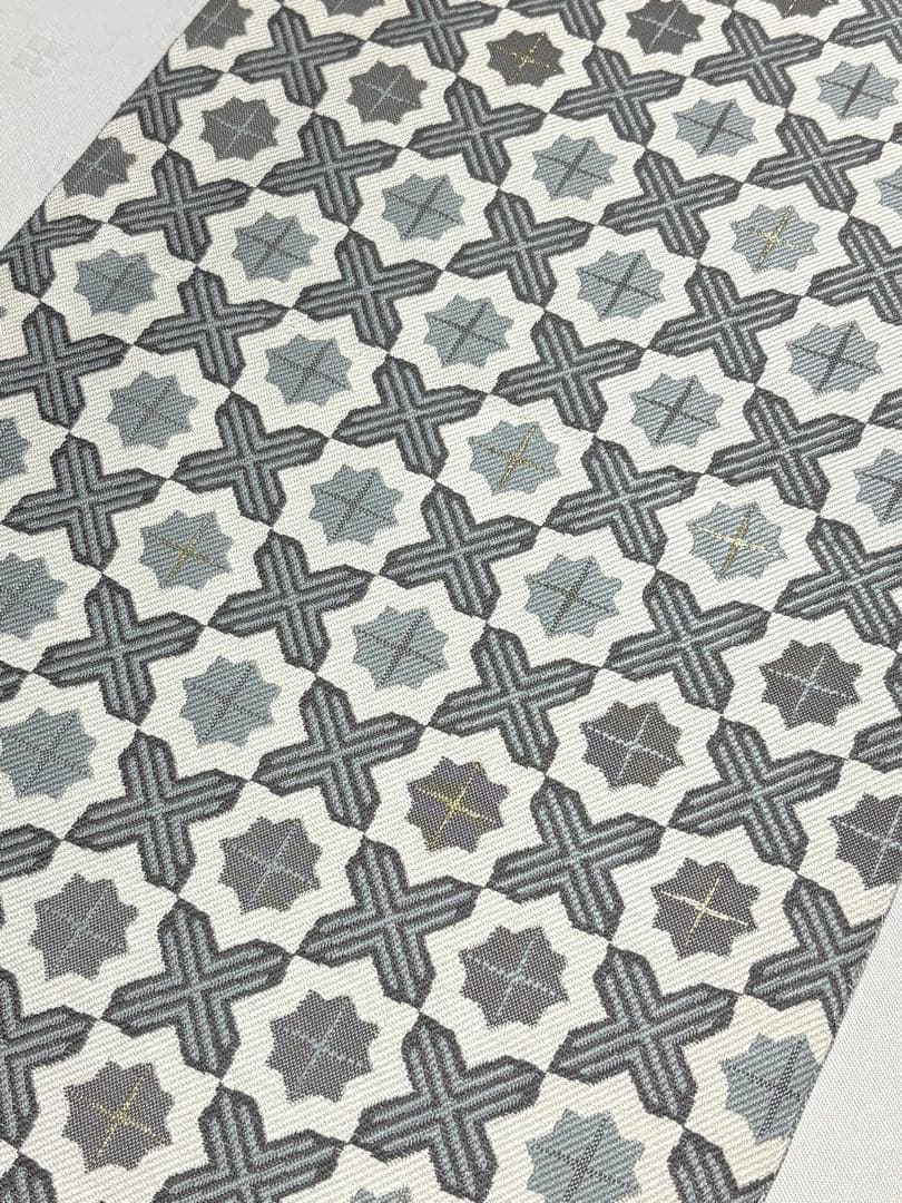 未使用品　和服帯　正絹　十字繋ぎ.幾何学模様　名古屋帯(帯封付) 早い者勝ち