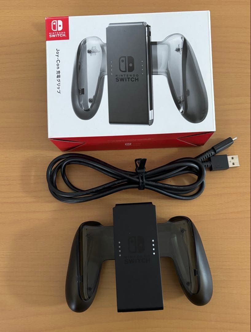 Nintendo Switch 本体 ＋Joy-Con4本＋充電グリップ＋付属品
