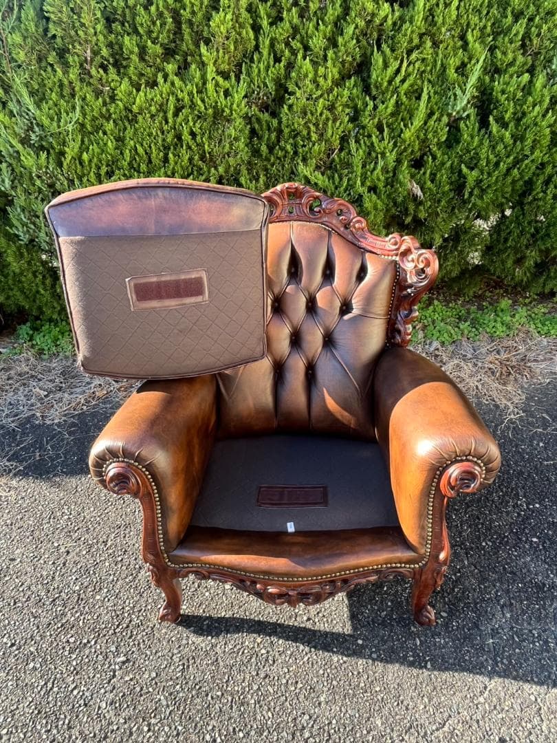 イタリア製 ロココ様式最高級本革張り1人掛けソファ　1Pソファ