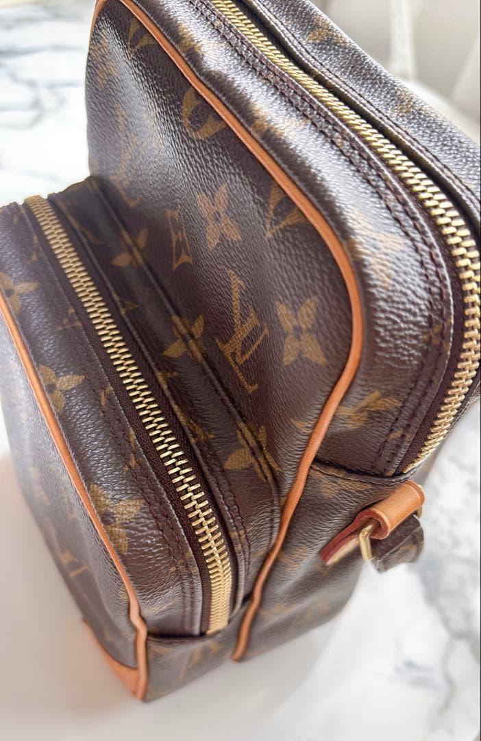 【極美品】ルイヴィトン アマゾン モノグラム ショルダーバッグ クロスボディー