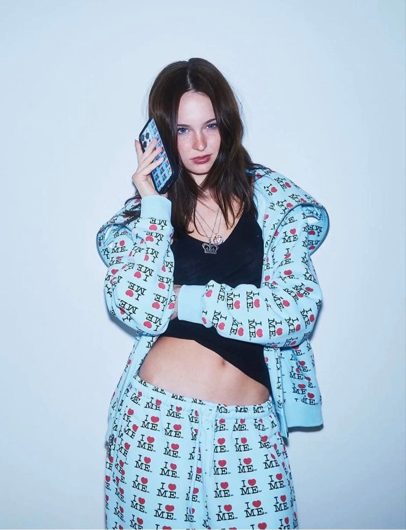 【未使用】Ashley Williams I ♥︎ ME 水色　パーカー