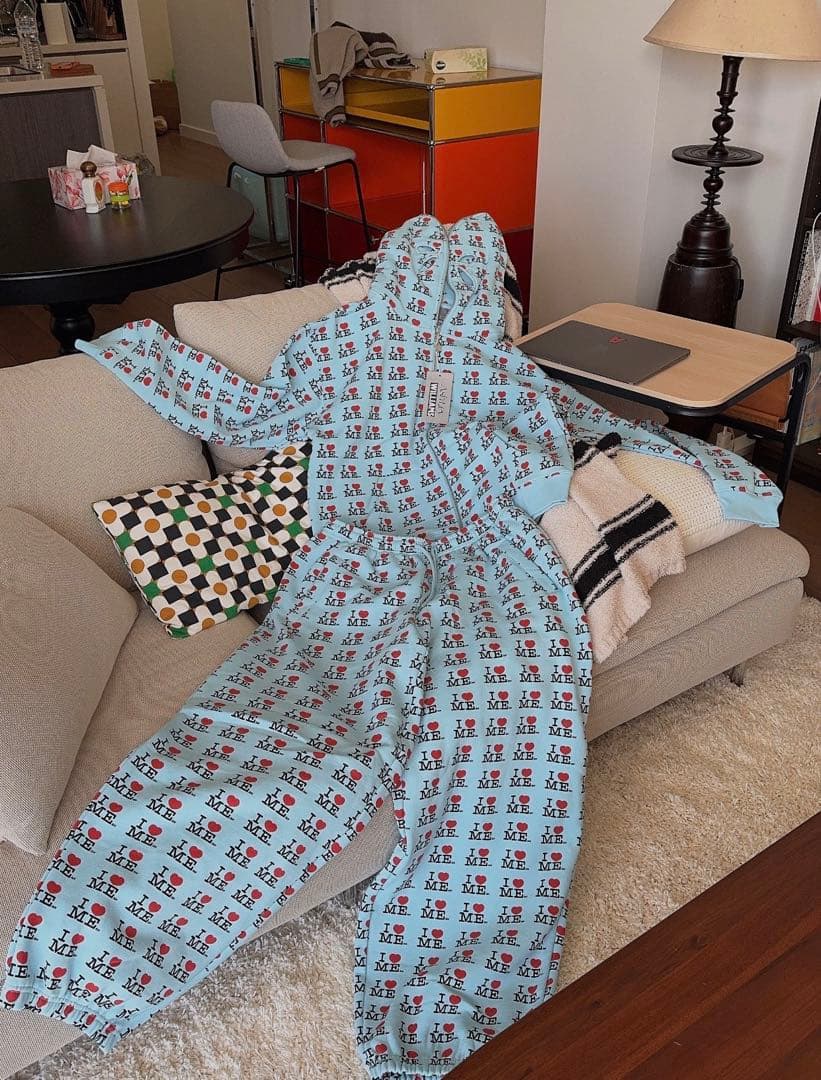 【未使用】Ashley Williams I ♥︎ ME 水色　パーカー