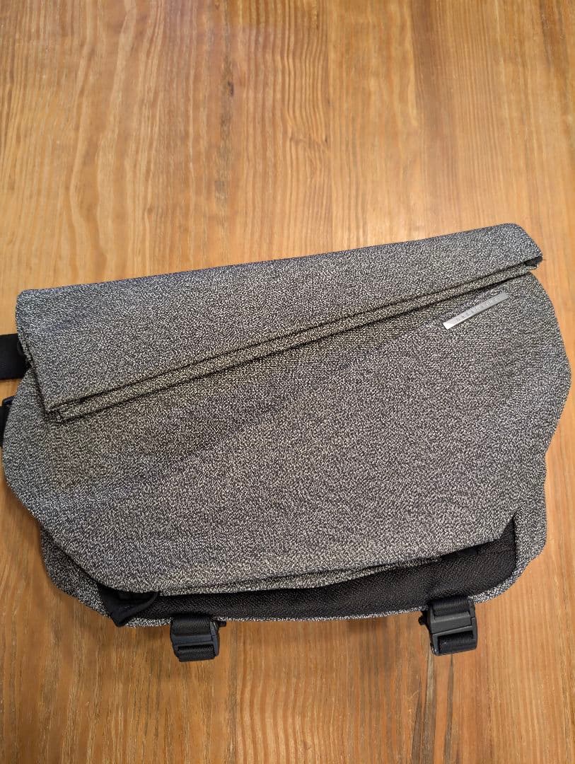 NIID R1 RADIANT MEGA SLING グレー