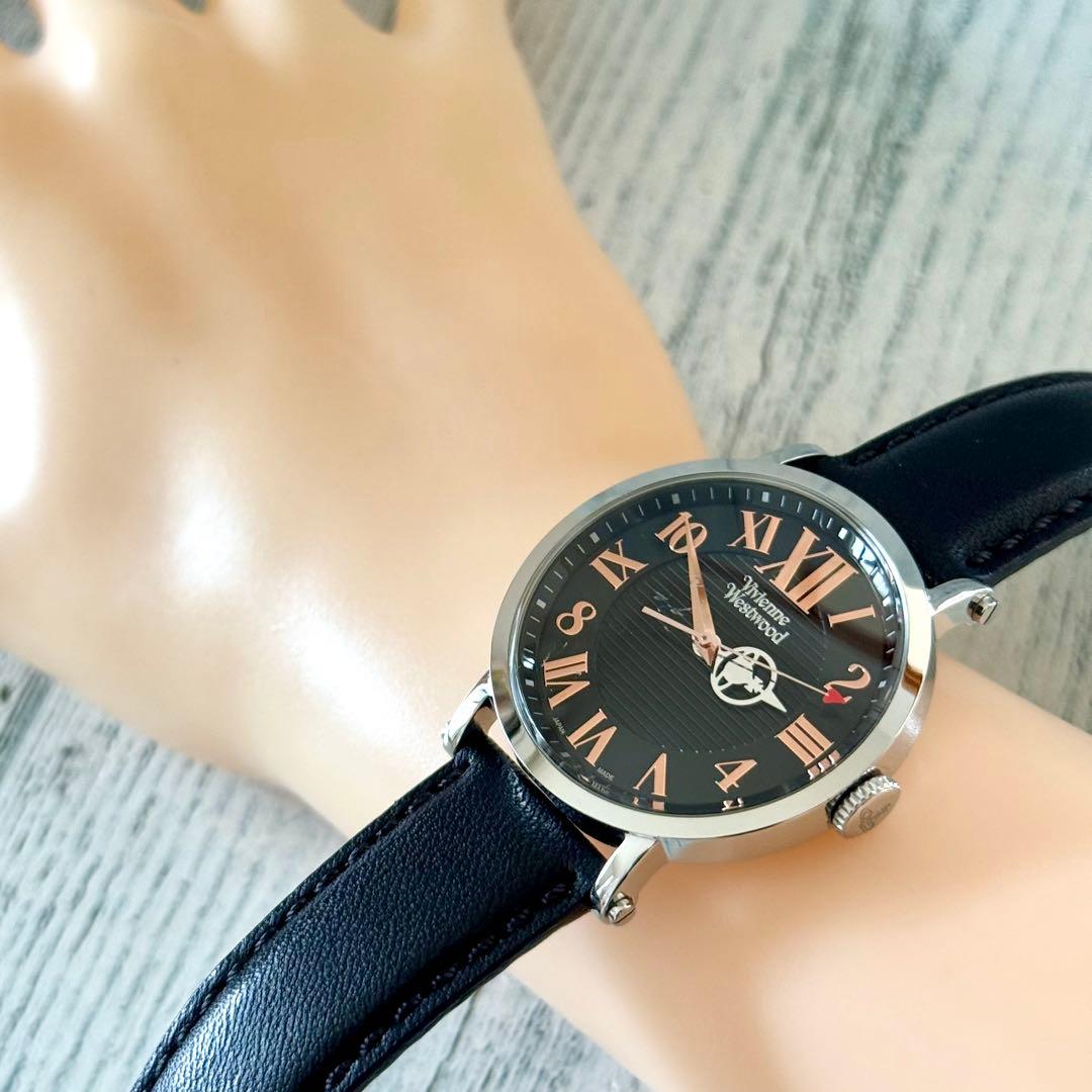 【希少】vivienne ヴィヴィアン 腕時計 ブラック オーブハンド