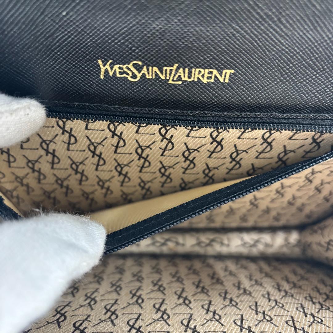 Yves Saint Laurent クラッチバッグ YSL 黒