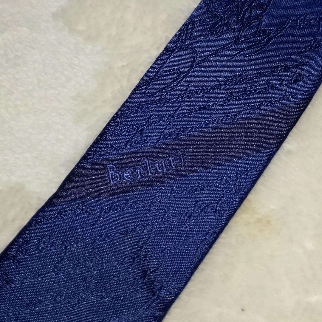 極美品■ベルルッティ　ネクタイ　カリグラフィー　ブルー系　Berluti