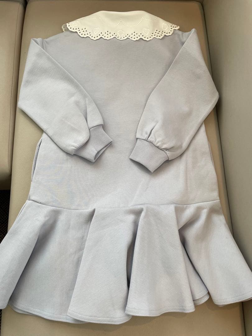 【新品】mezzo piano ウサギ転写プリント衿つきカットワンピース　130