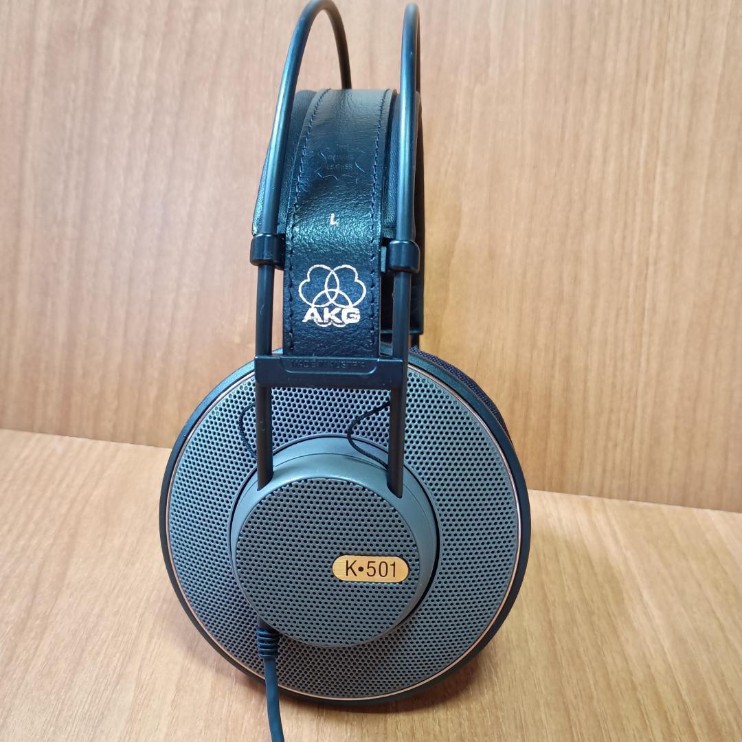 AKG K501 有線ヘッドホン