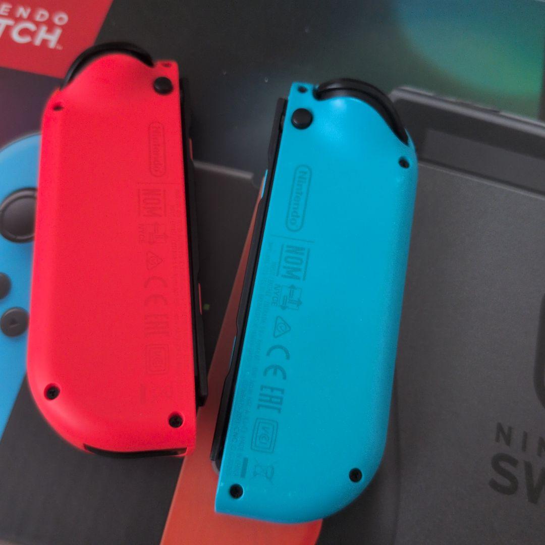 Nintendo Switch 本体 + 純正外コントローラー