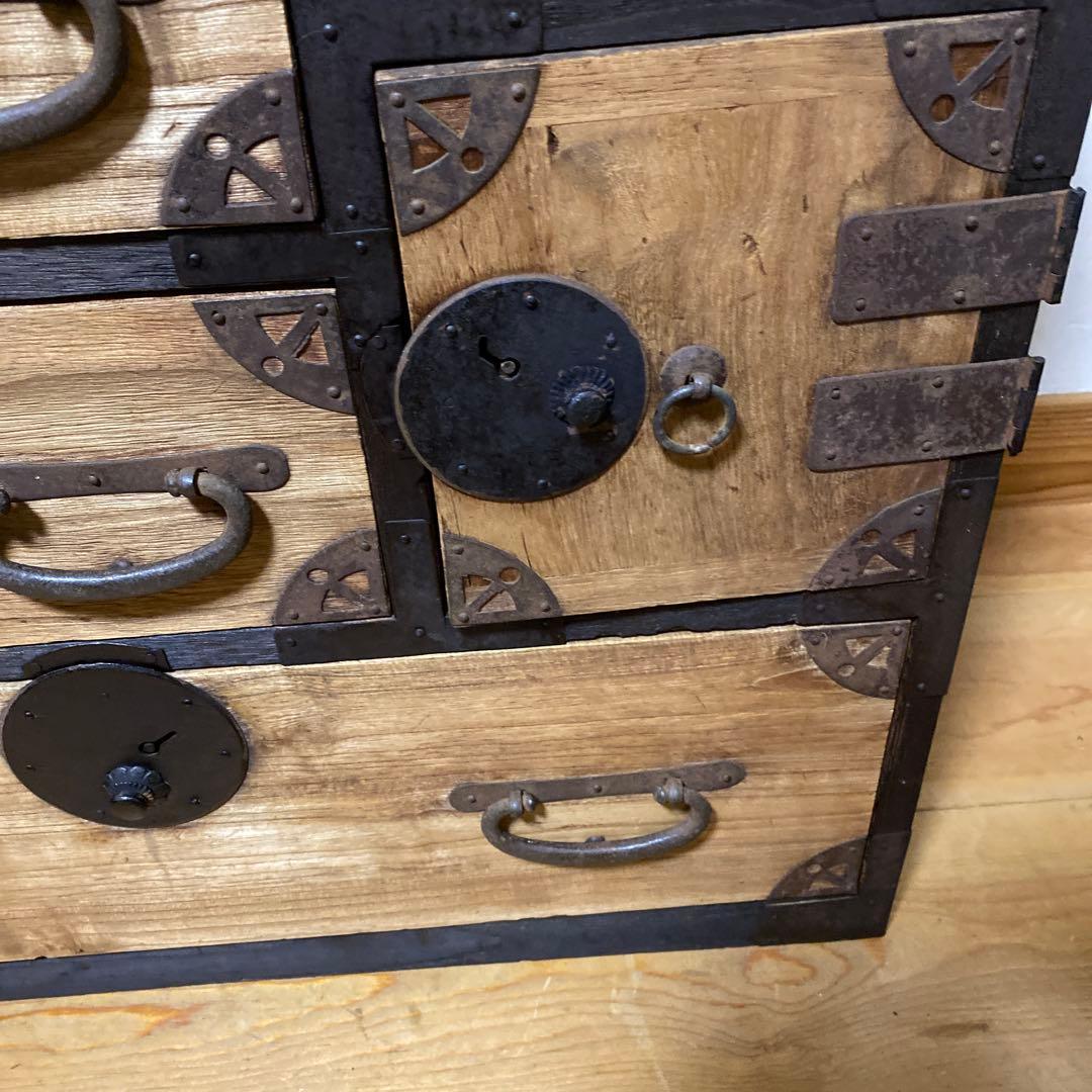 桐の箪笥　いちご