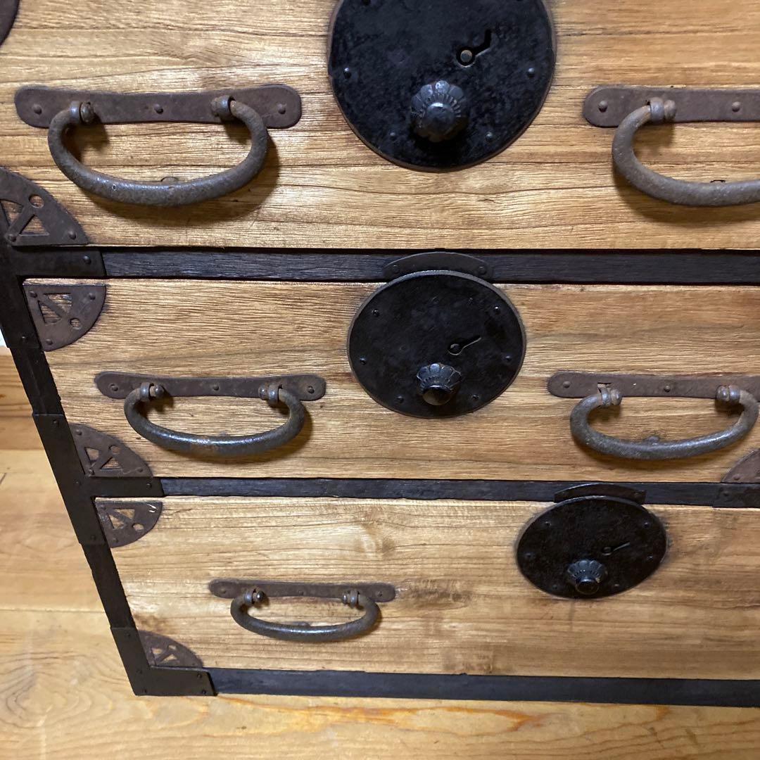 桐の箪笥　いちご