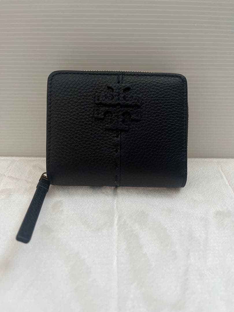 新品　トリーバーチ　二つ折り財布