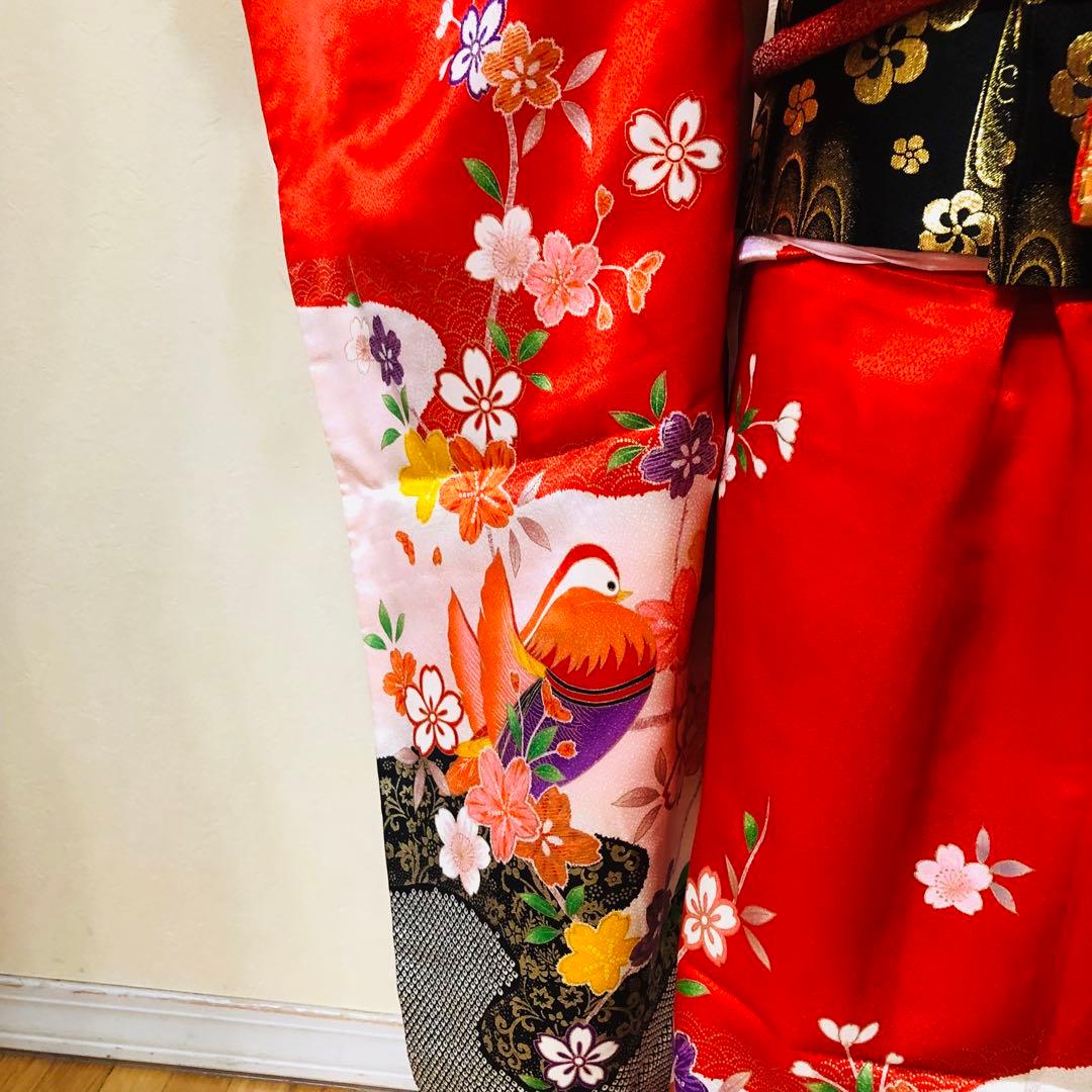 七五三7歳❣️人気赤地黒ぼかし柄❣️古典柄鴛鴦花々金彩煌びやか際立つ完全フルセット❣️