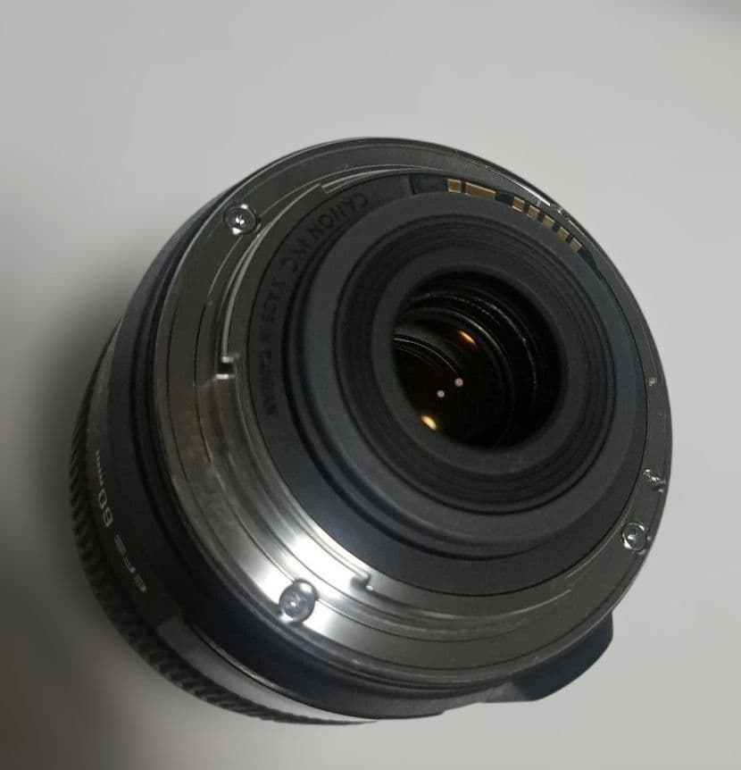 Canon EFS 60mm f/2.8 Macro USM　美品 付属品あり！