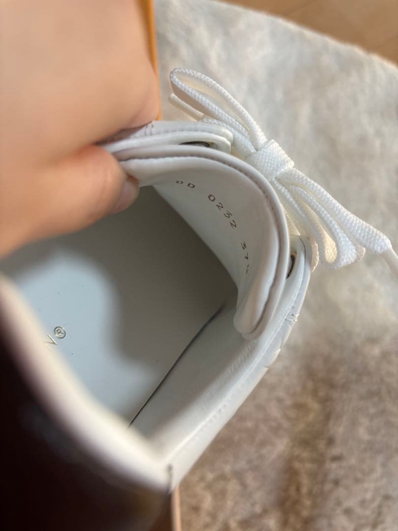 LOUISVUITTON ルイヴィトン　レディース　スニーカー