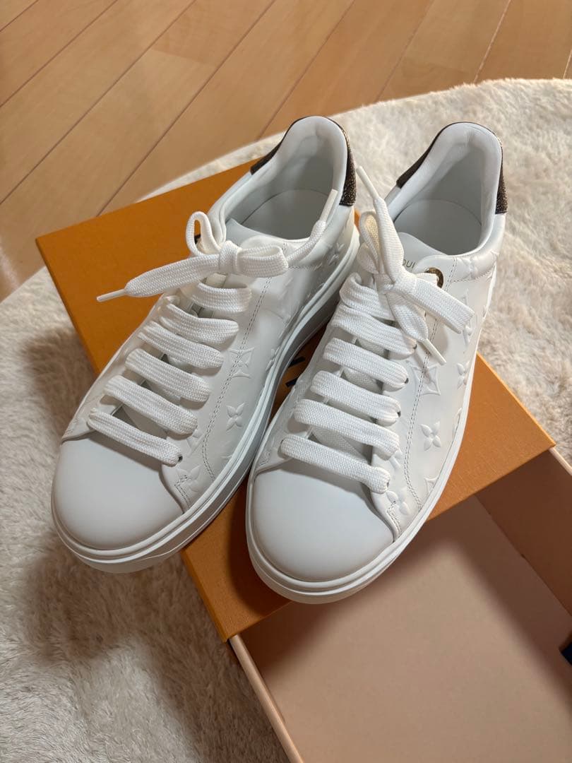 LOUISVUITTON ルイヴィトン　レディース　スニーカー