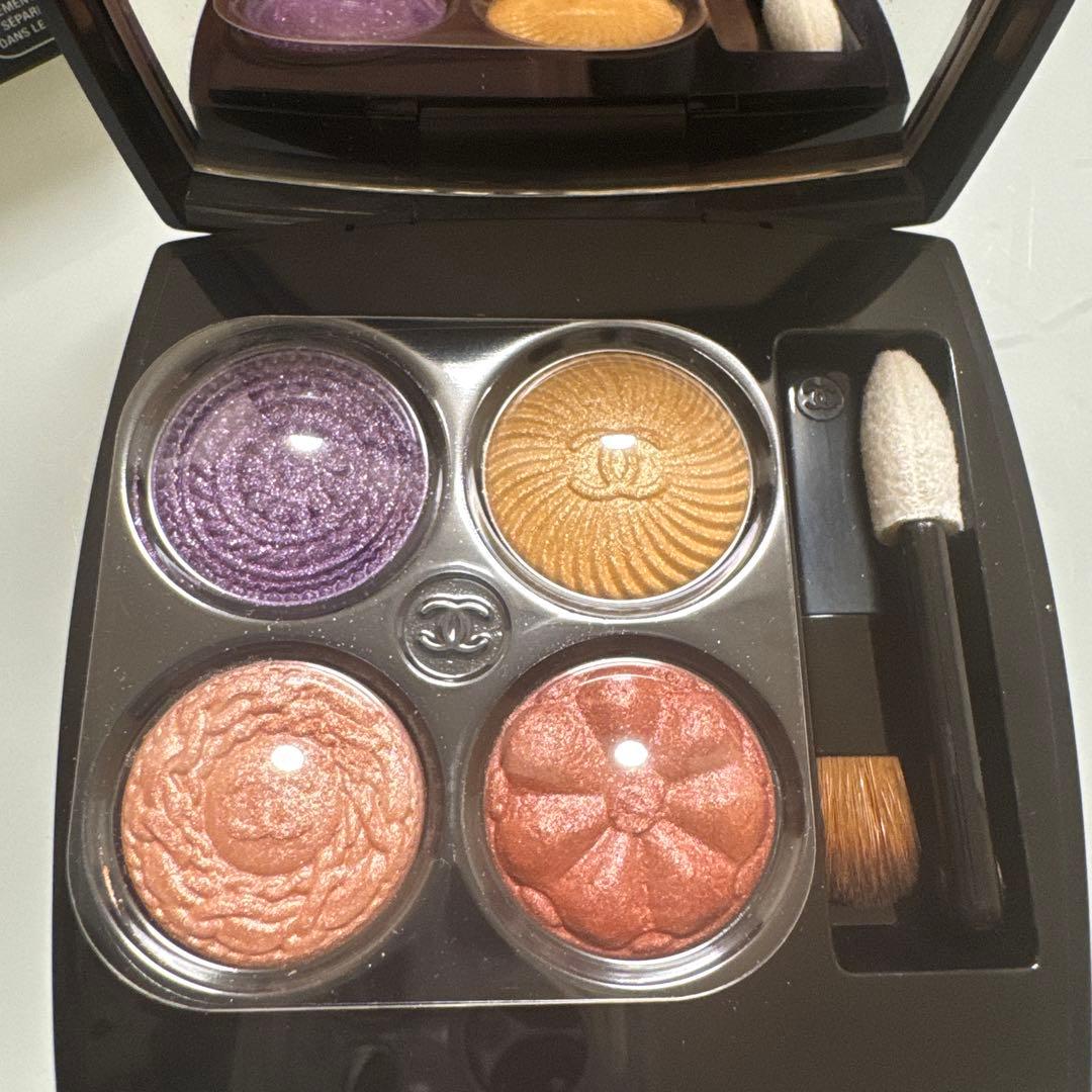 CHANEL キャトル　オンブル　ブトン　239