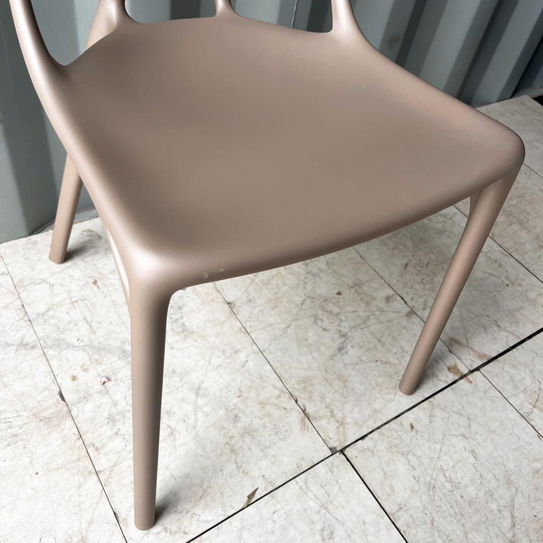 取付無料！カルテル A.I. フィリップ・スタルク マットベージュアームチェア✨