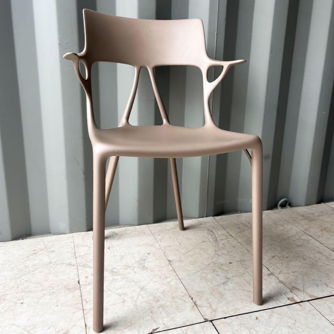 取付無料！カルテル A.I. フィリップ・スタルク マットベージュアームチェア✨