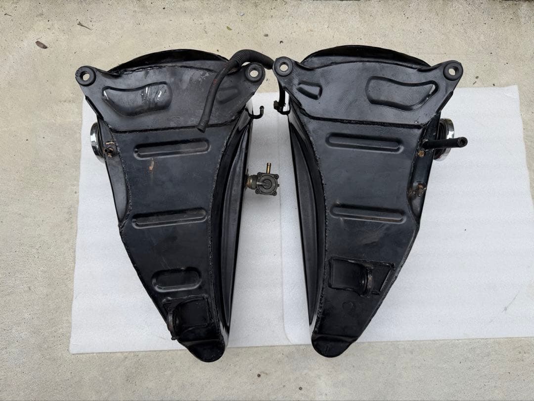 ハーレー純正　分割タンク　EVO エボ ソフテイル