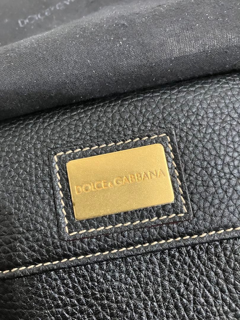 DOLCE & GABBANA ブラック二つ折り財布