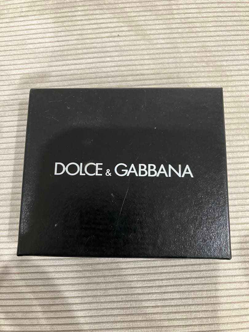 DOLCE & GABBANA ブラック二つ折り財布