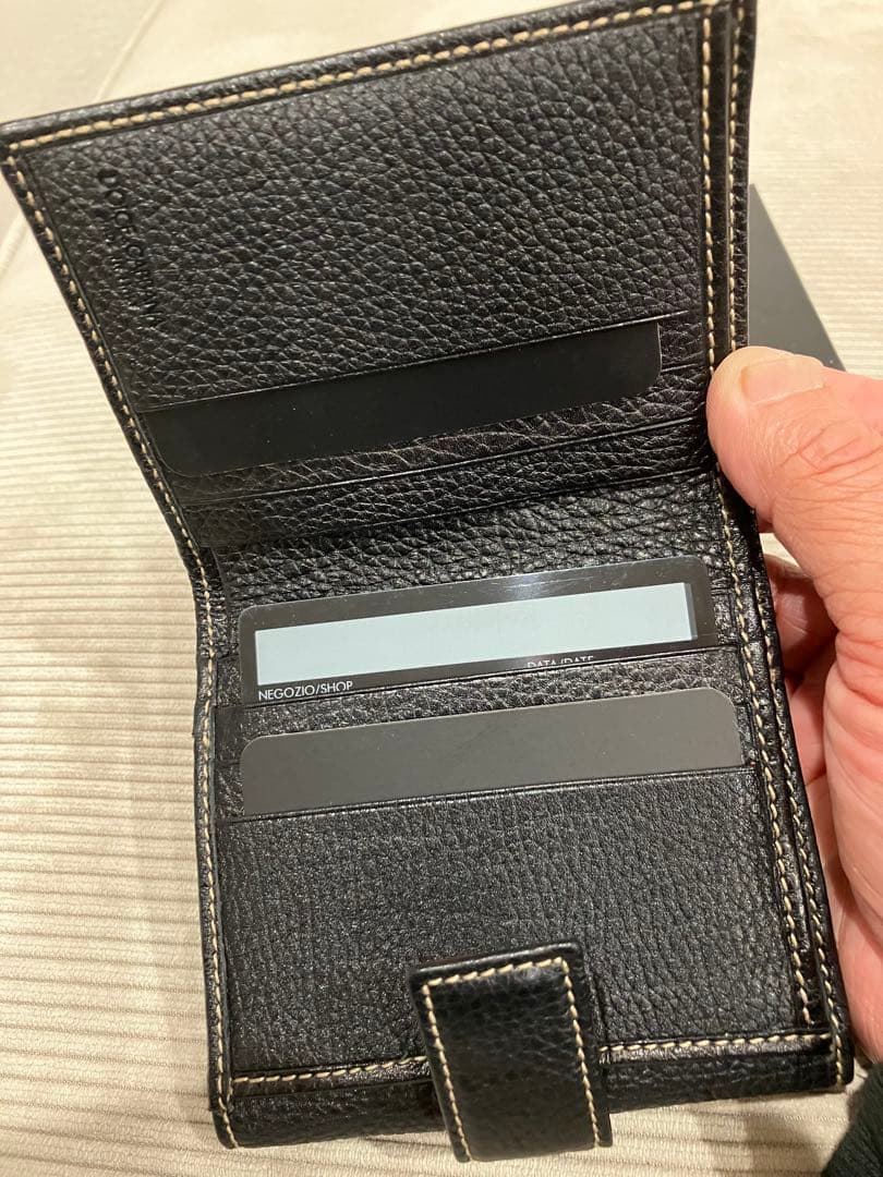 DOLCE & GABBANA ブラック二つ折り財布
