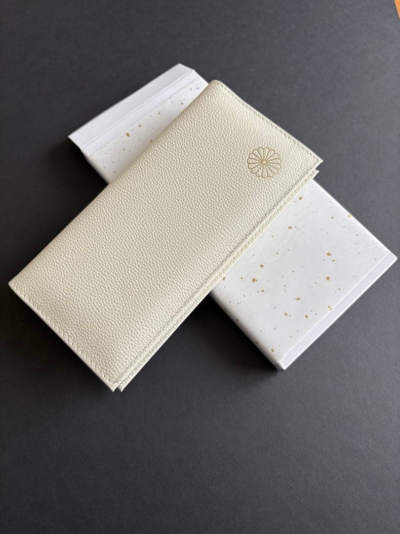【新品未使用】皇居 長財布 白