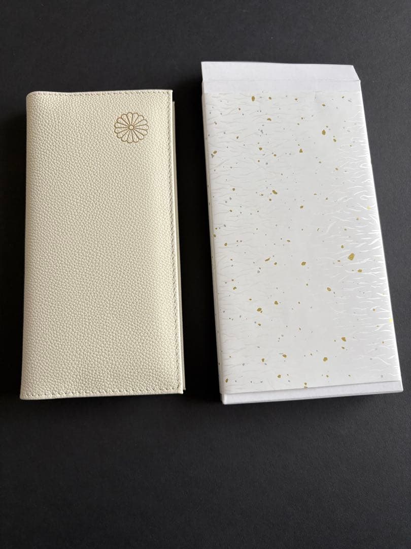 【新品未使用】皇居 長財布 白