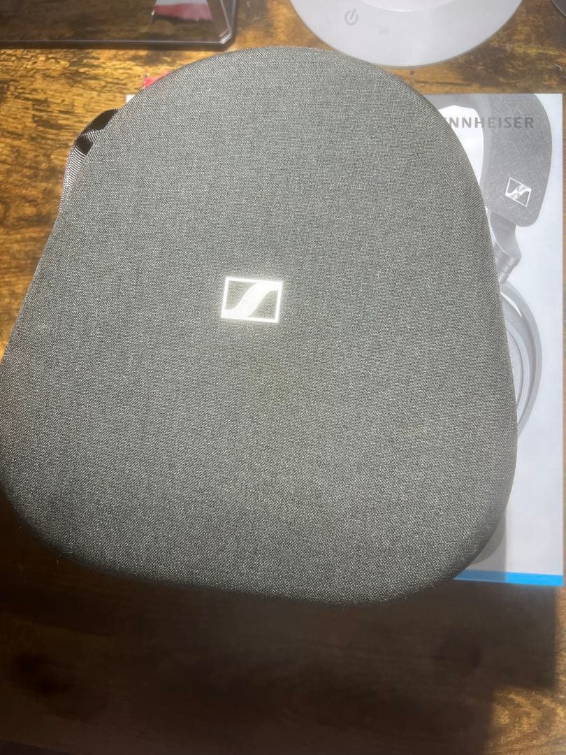 SENNHEISER　ヘッドホン　MOMENTUM4　BTD600エコバック付き