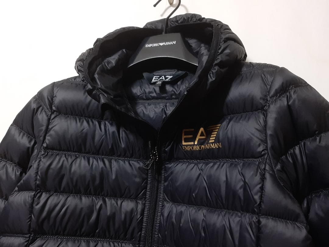 【新品・値下げ】EA7/アルマーニジュニア　ダウンジャケット　10A・10歳