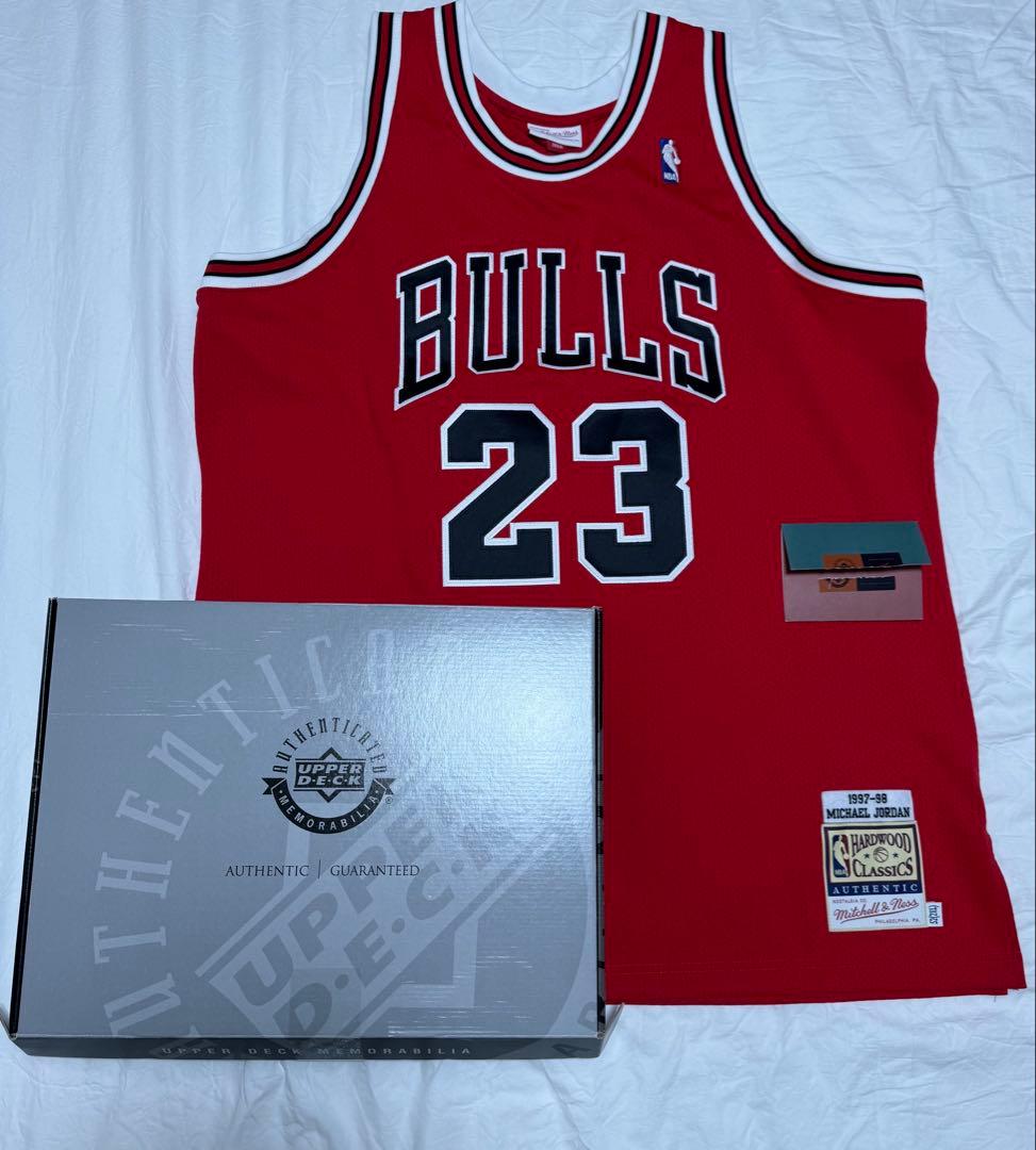 【激レア】UPPER DECK マイケルジョーダン　直筆サイン入りユニフォーム