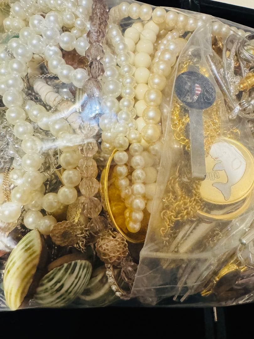 遺品整理品　アクセサリーまとめ