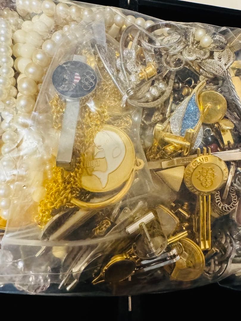 遺品整理品　アクセサリーまとめ