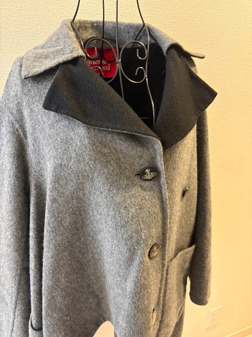 ⭐︎美品⭐︎ヴィヴィアンウエストウッドグレー ポンチョスタイルコート　かわいい個性的