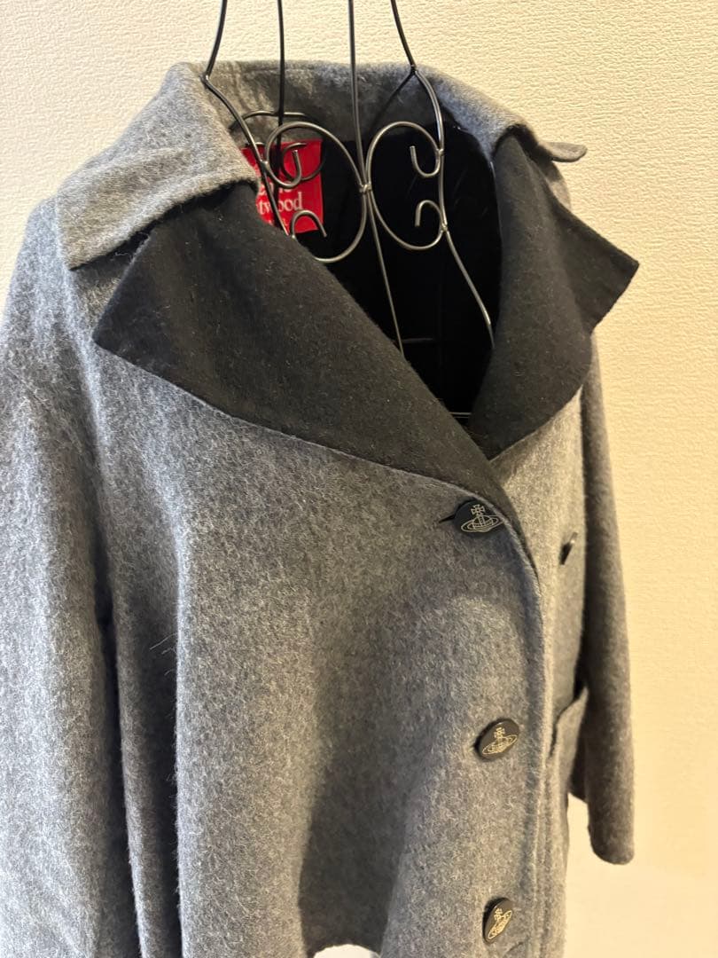 ⭐︎美品⭐︎ヴィヴィアンウエストウッドグレー ポンチョスタイルコート　かわいい個性的