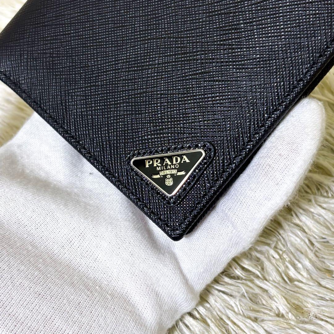 【極美品】プラダ 二つ折り財布 トライアングルロゴ ブラック 2MO738