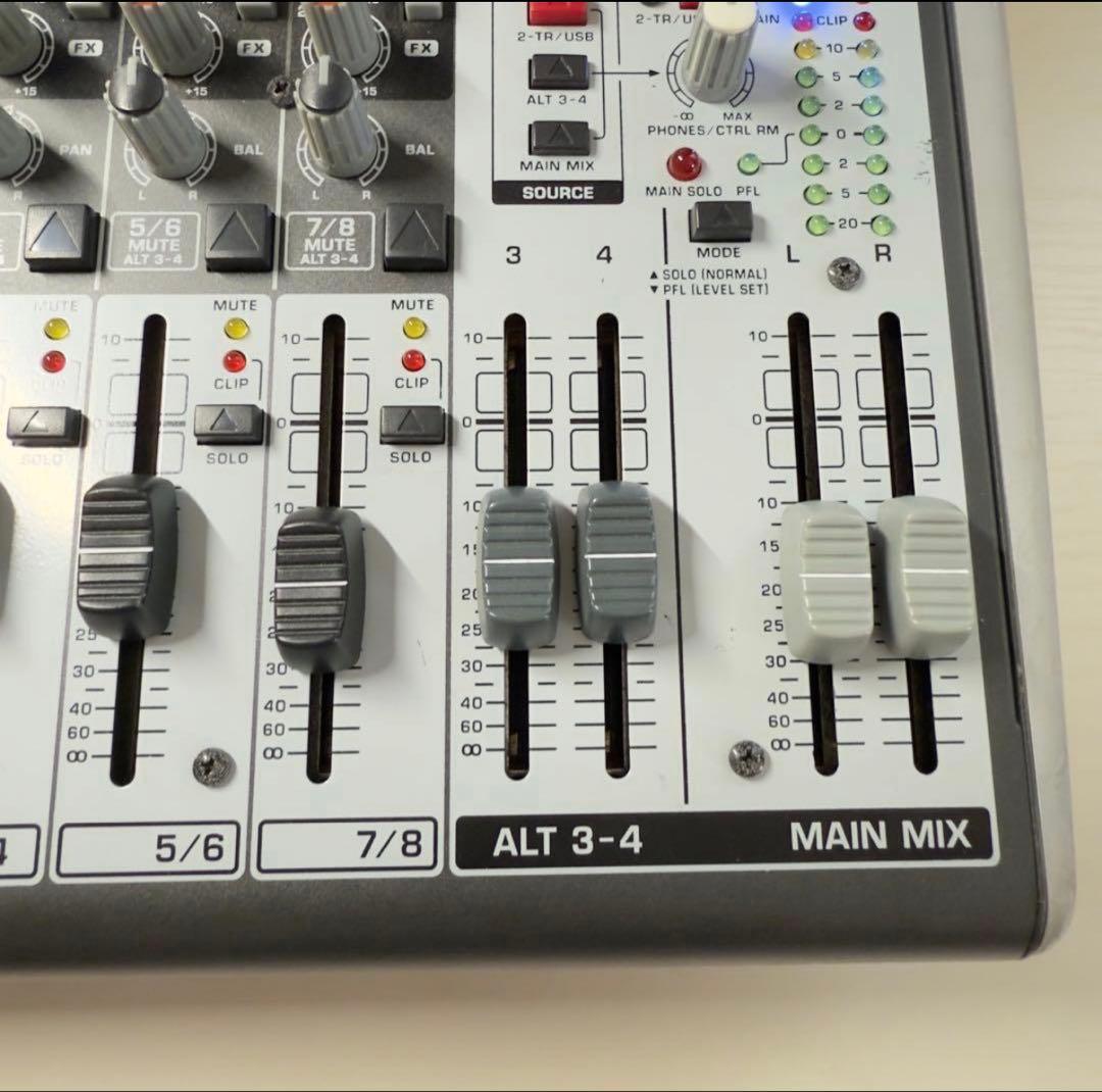 即日発送Behringer XENYX X1204USB アナログミキサー動作品