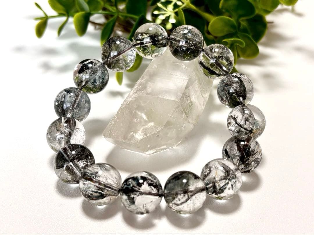 究極品質　光を纏いし神の聖石　ガネッシュヒマール産　虹のブラックエレスチャル