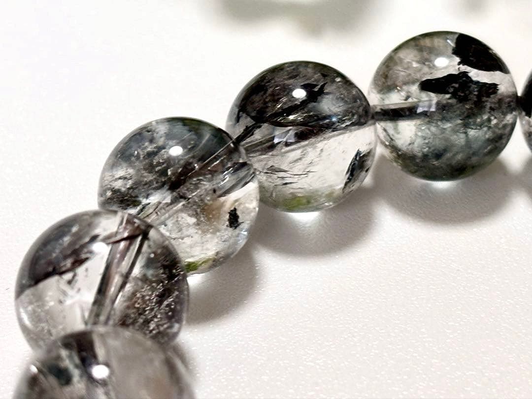 究極品質　光を纏いし神の聖石　ガネッシュヒマール産　虹のブラックエレスチャル