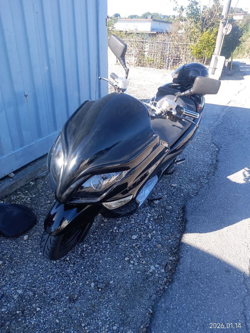 マジェスティ4d9/sg20フロントマスク‼️